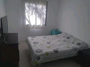 Habitación privada en casa con pileta